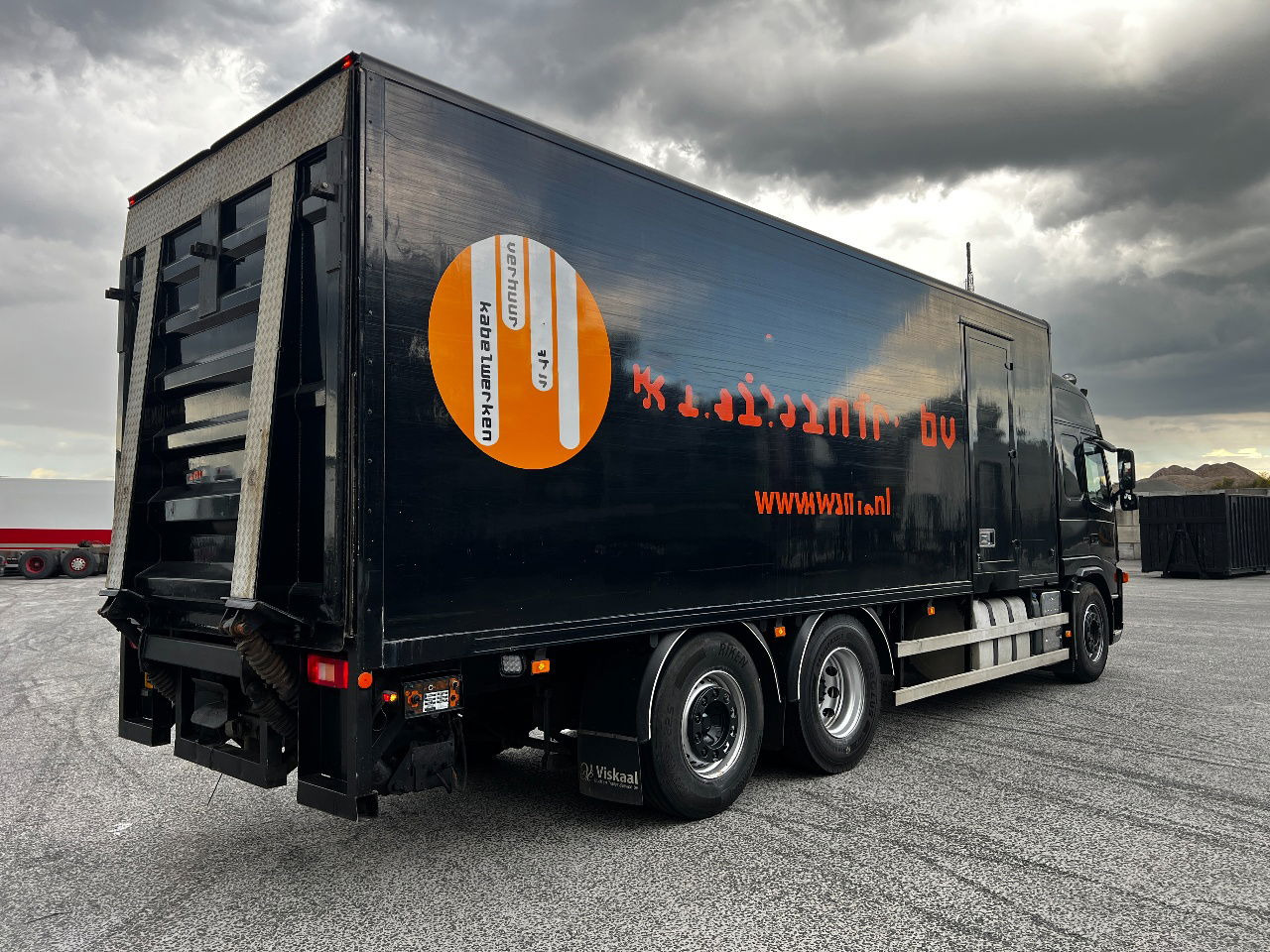 Volvo FM 9.300 Globe 6x2, Euro 5 - Грузовик с закрытым кузовом: фото 3 Volvo FM 9.300 Globe 6x2, Euro 5 - Грузовик с закрытым кузовом: фото 3