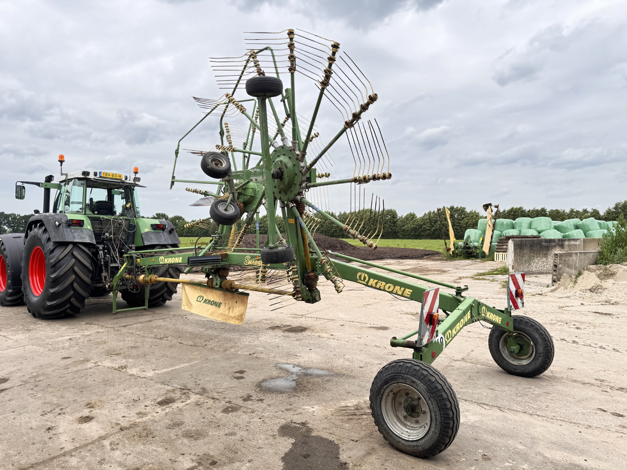 KRONE Swadro 810 - Сеноворошилка: фото 2 KRONE Swadro 810 - Сеноворошилка: фото 2
