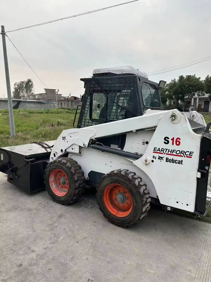 Bobcat S 16 - Мини-погрузчик с бортовым поворотом: фото 1 Bobcat S 16 - Мини-погрузчик с бортовым поворотом: фото 1