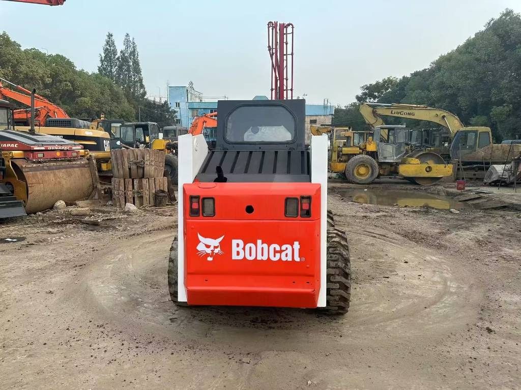 Bobcat S 185 - Мини-погрузчик с бортовым поворотом: фото 2 Bobcat S 185 - Мини-погрузчик с бортовым поворотом: фото 2