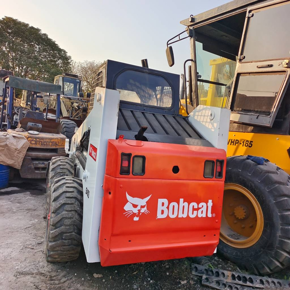 Bobcat S 450 - Мини-погрузчик с бортовым поворотом: фото 1 Bobcat S 450 - Мини-погрузчик с бортовым поворотом: фото 1