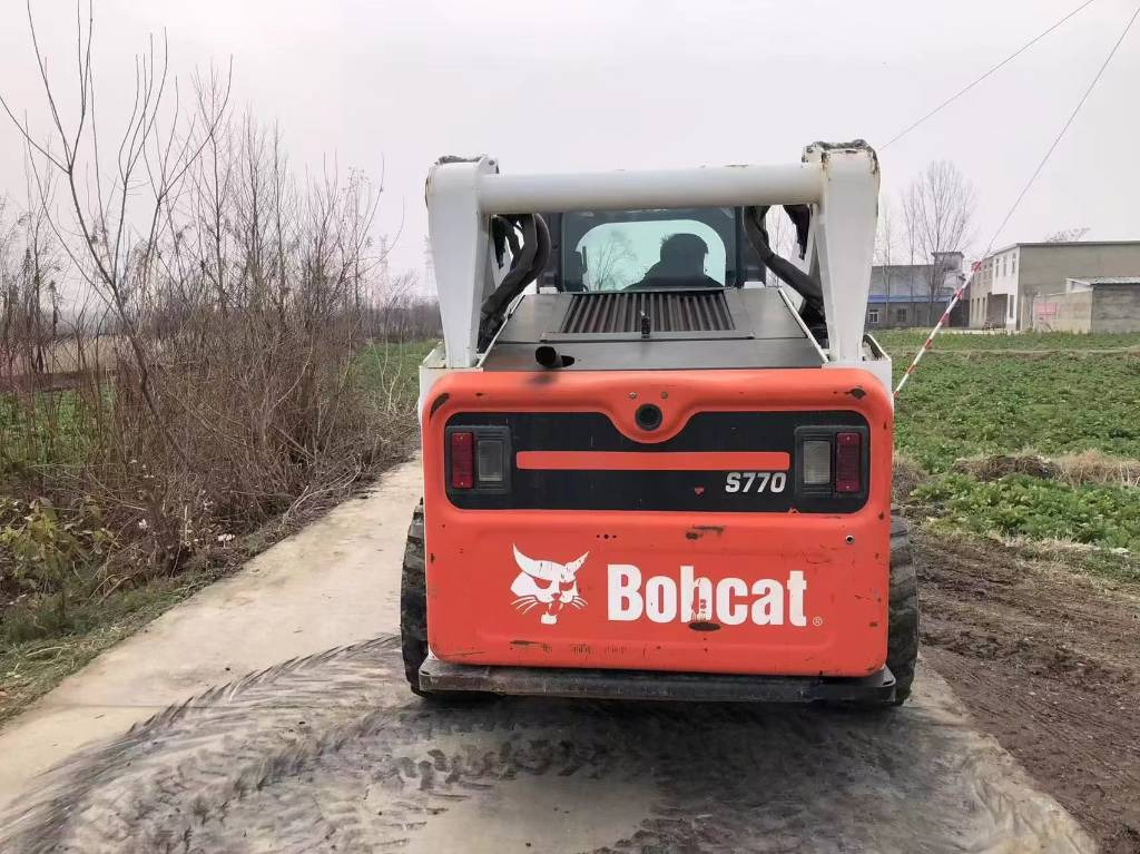 Bobcat S 770 - Мини-погрузчик с бортовым поворотом: фото 5 Bobcat S 770 - Мини-погрузчик с бортовым поворотом: фото 5