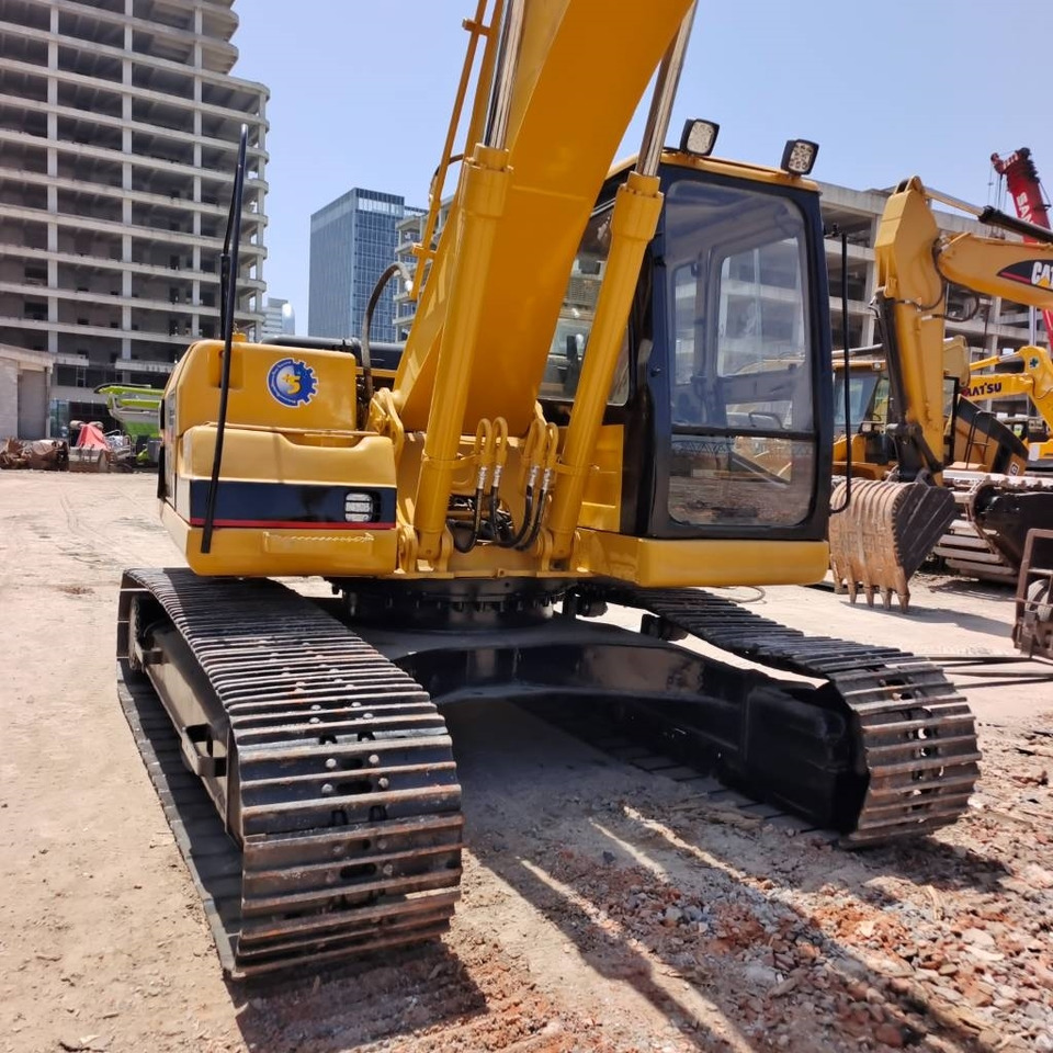 Гусеничный экскаватор CAT 320 B L: фото 6