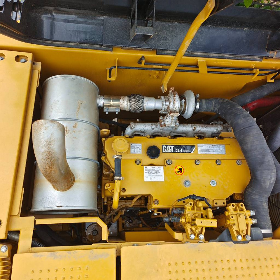Гусеничный экскаватор CAT 320D2: фото 14