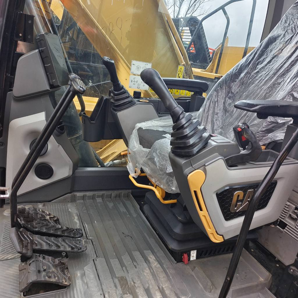 CAT 320GC - Гусеничный экскаватор: фото 3 CAT 320GC - Гусеничный экскаватор: фото 3