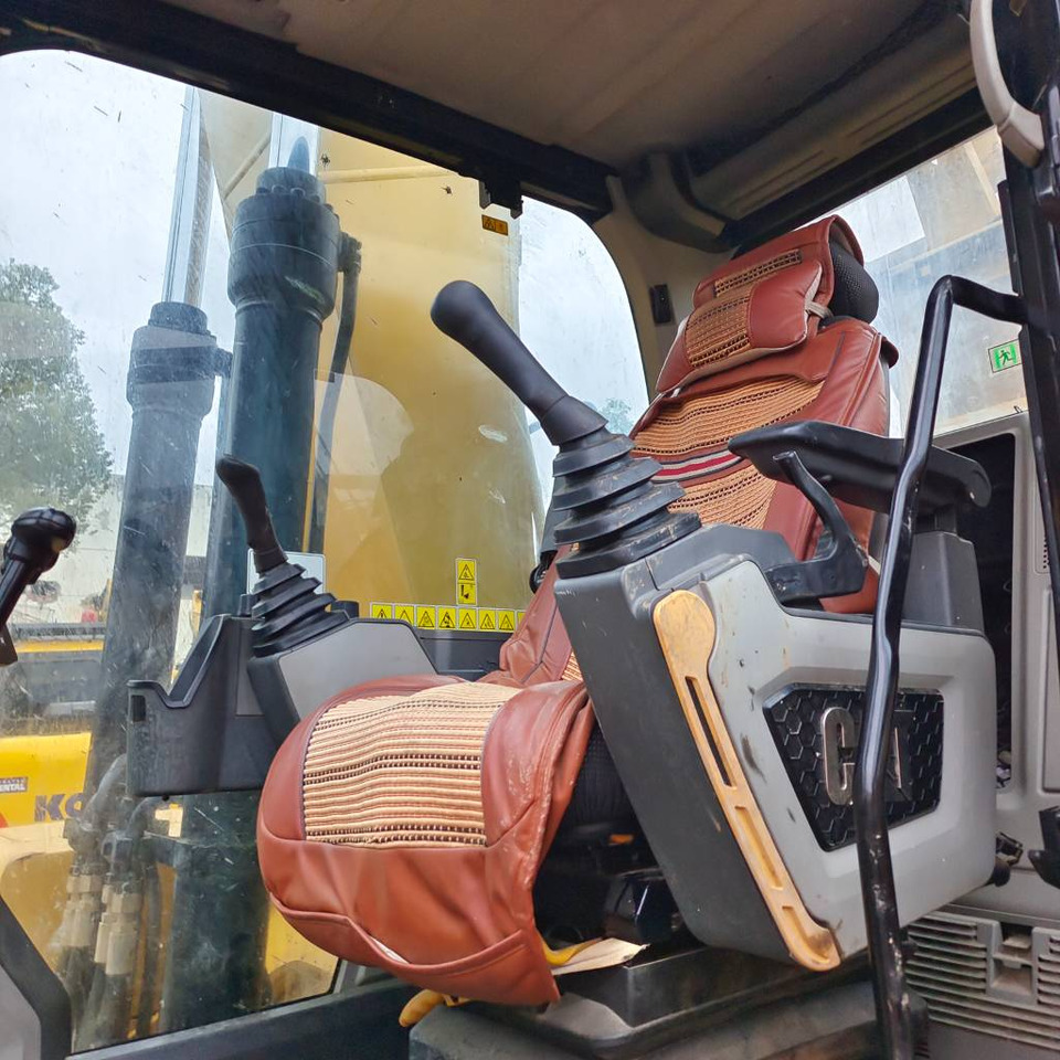 CAT 320GC - Гусеничный экскаватор: фото 4 CAT 320GC - Гусеничный экскаватор: фото 4