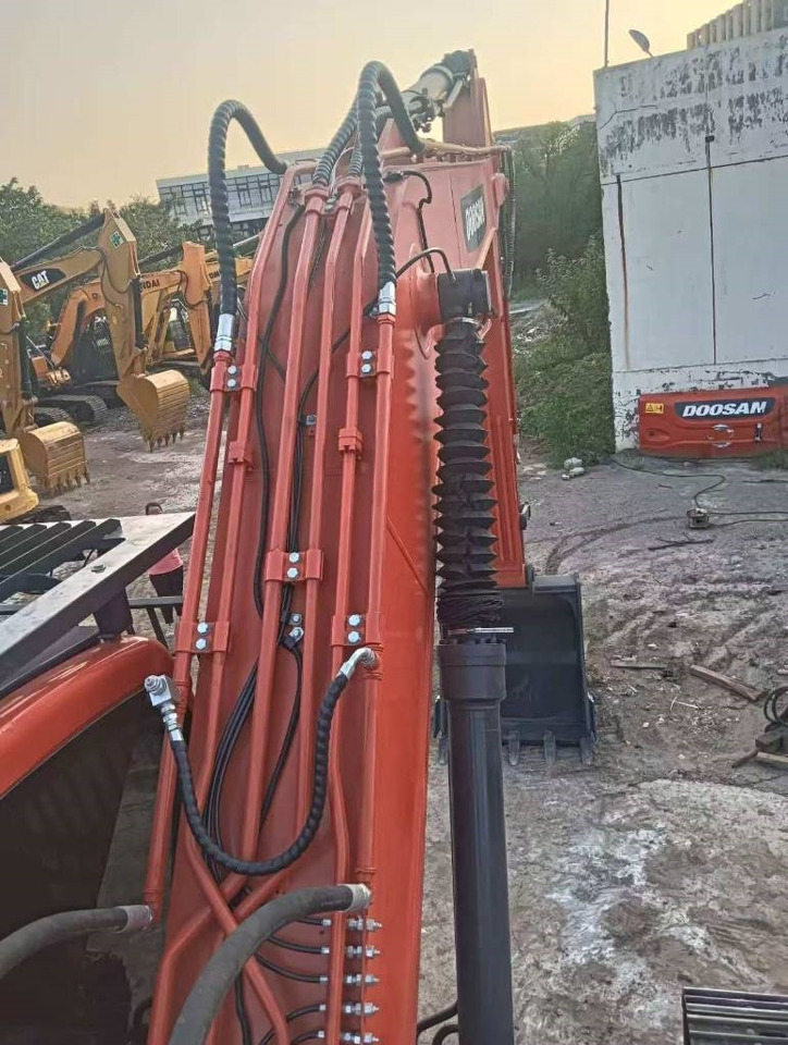 Doosan DX 225 LC-9C - Гусеничный экскаватор: фото 5 Doosan DX 225 LC-9C - Гусеничный экскаватор: фото 5