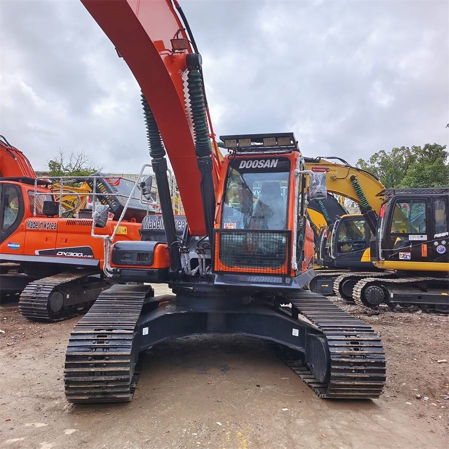 Doosan DX 300 LCA - Гусеничный экскаватор: фото 3 Doosan DX 300 LCA - Гусеничный экскаватор: фото 3
