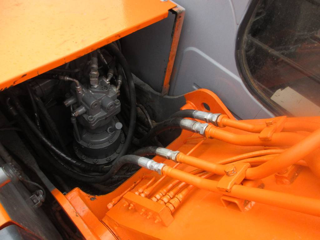 Гусеничный экскаватор Hitachi EX 120-3: фото 27