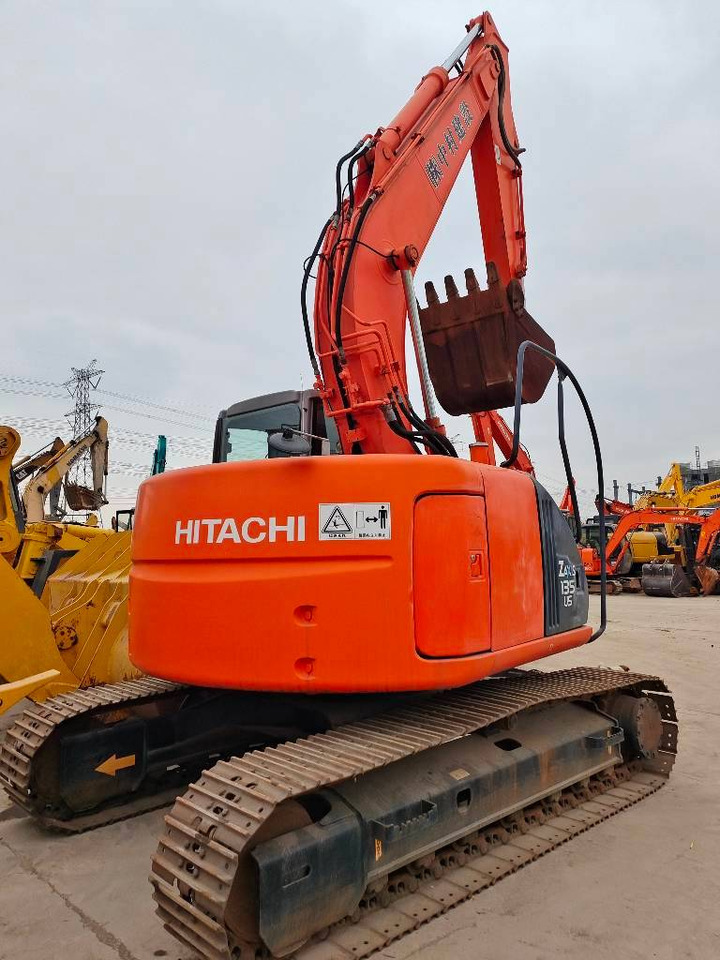 Hitachi ZX 135 US - Гусеничный экскаватор: фото 4 Hitachi ZX 135 US - Гусеничный экскаватор: фото 4