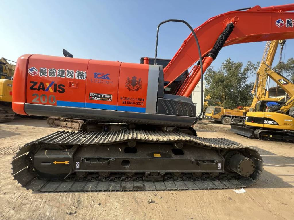 Hitachi ZX 200-3 G - Гусеничный экскаватор: фото 4 Hitachi ZX 200-3 G - Гусеничный экскаватор: фото 4