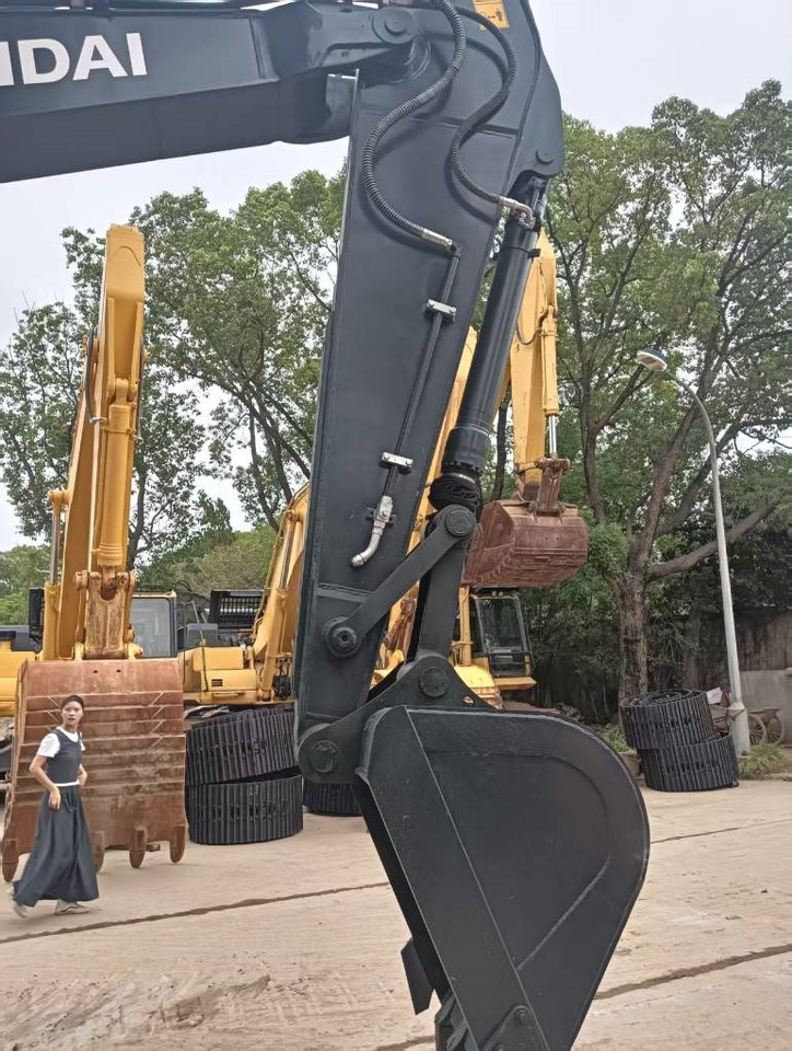 Hyundai 220 LC-9S - Гусеничный экскаватор: фото 4 Hyundai 220 LC-9S - Гусеничный экскаватор: фото 4