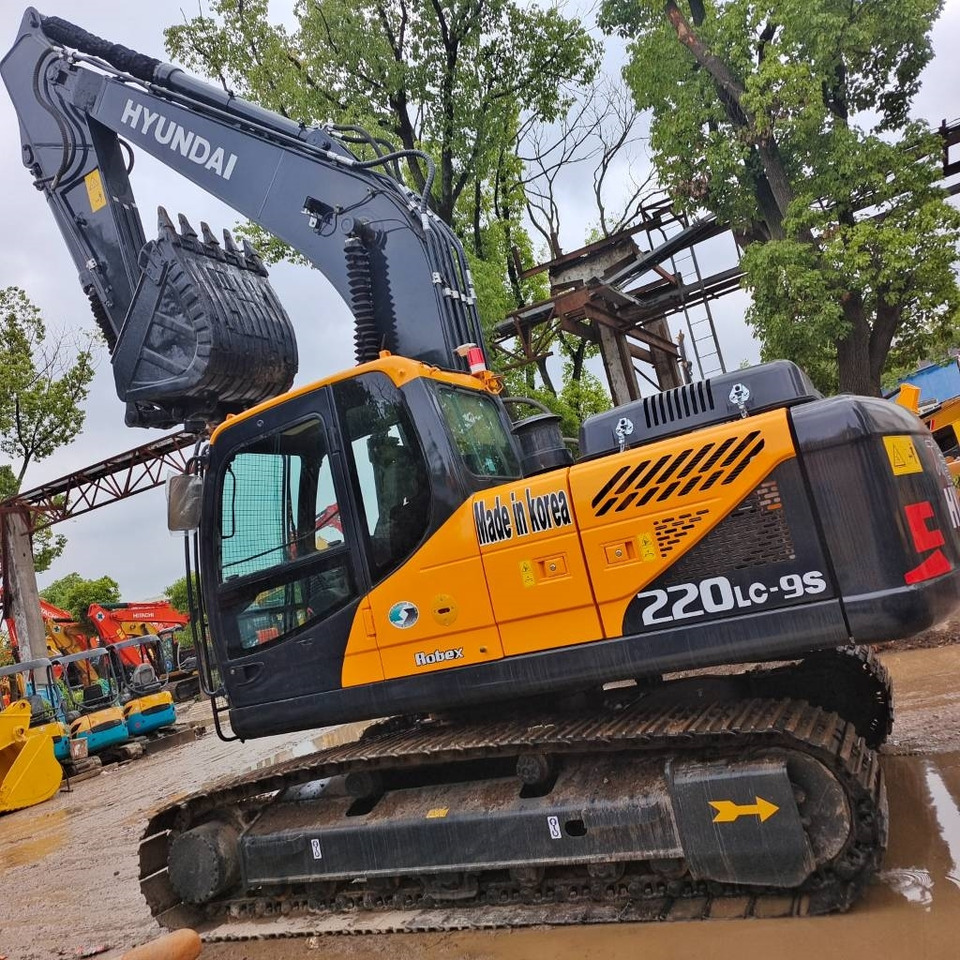 Hyundai 220 LC-9S - Гусеничный экскаватор: фото 2 Hyundai 220 LC-9S - Гусеничный экскаватор: фото 2