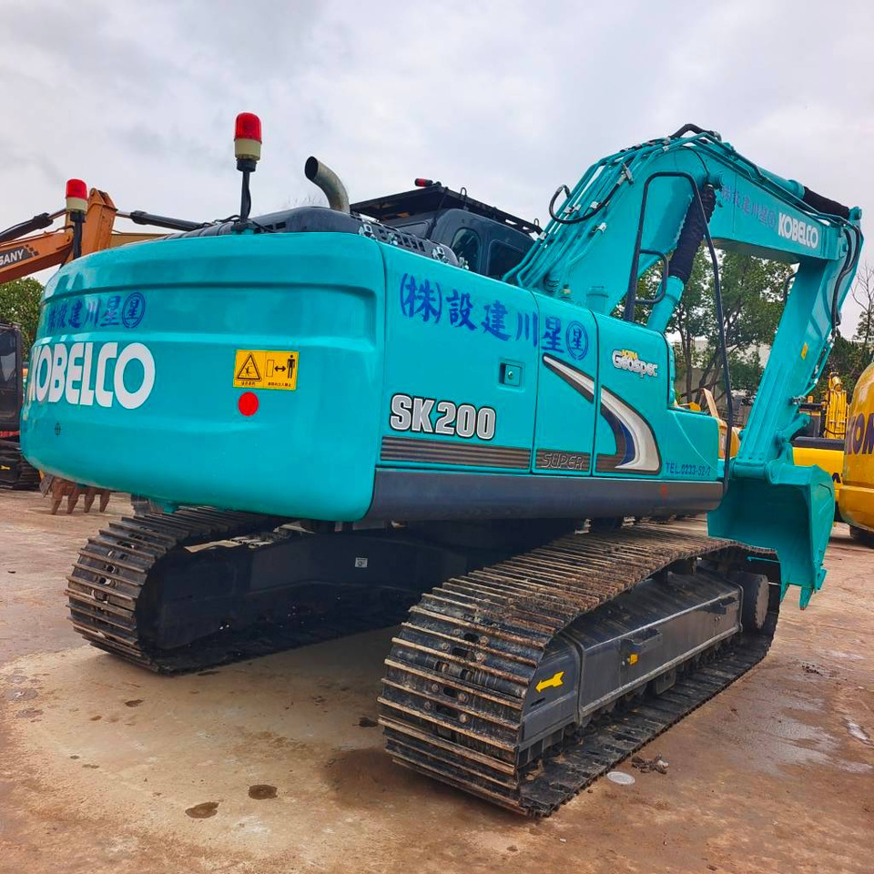 Kobelco SK 200 - Гусеничный экскаватор: фото 3 Kobelco SK 200 - Гусеничный экскаватор: фото 3