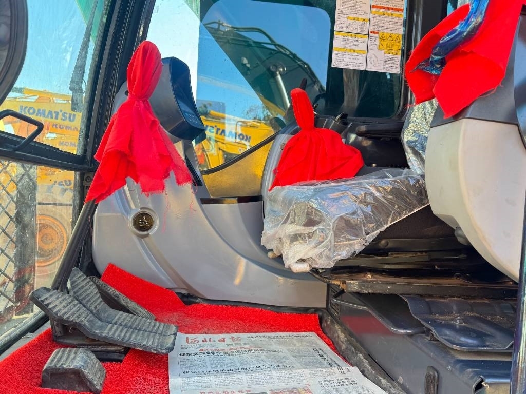 Kobelco SK 200 - Гусеничный экскаватор: фото 2 Kobelco SK 200 - Гусеничный экскаватор: фото 2