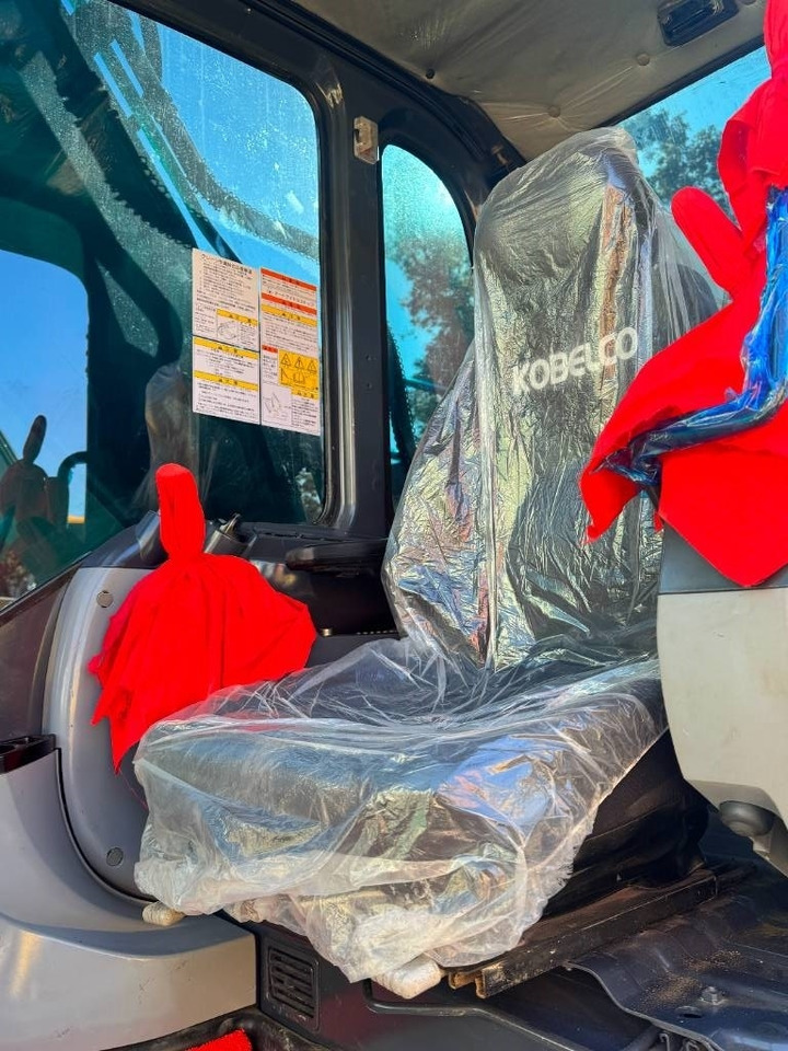 Kobelco SK 200 - Гусеничный экскаватор: фото 3 Kobelco SK 200 - Гусеничный экскаватор: фото 3