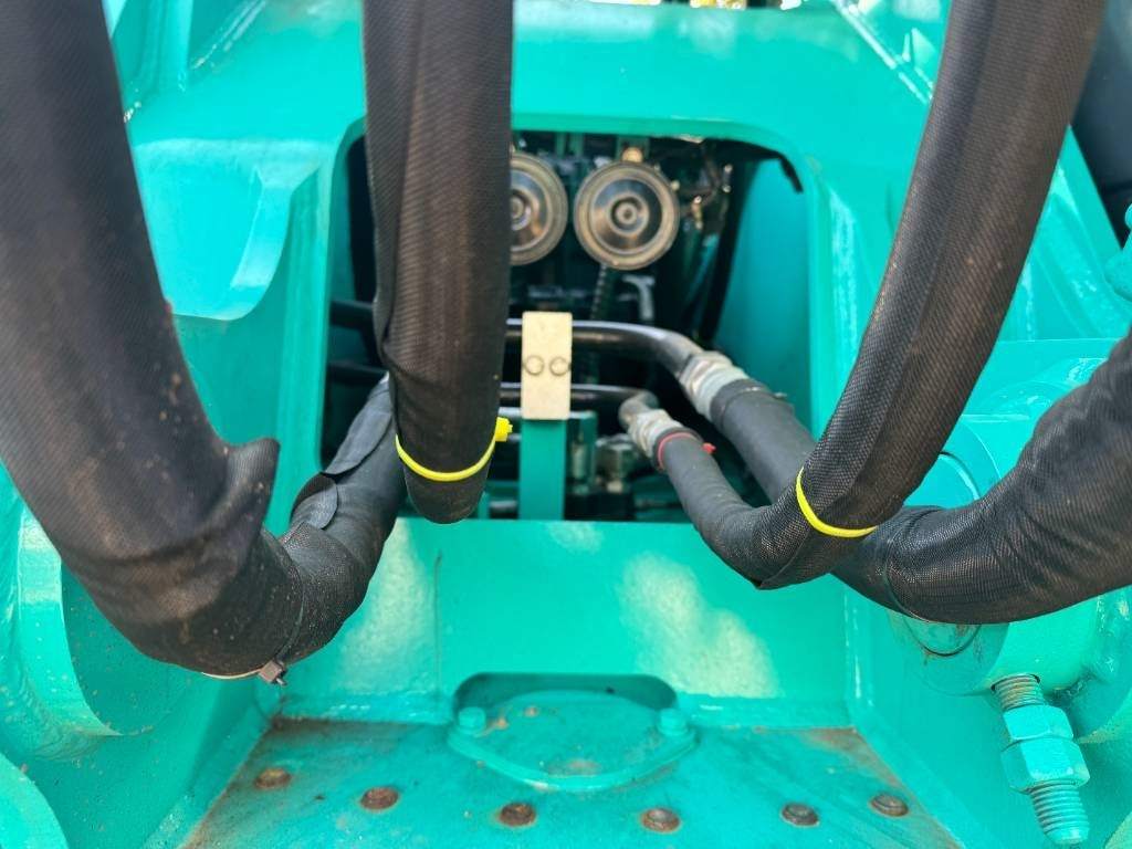 Kobelco SK 200 - Гусеничный экскаватор: фото 4 Kobelco SK 200 - Гусеничный экскаватор: фото 4