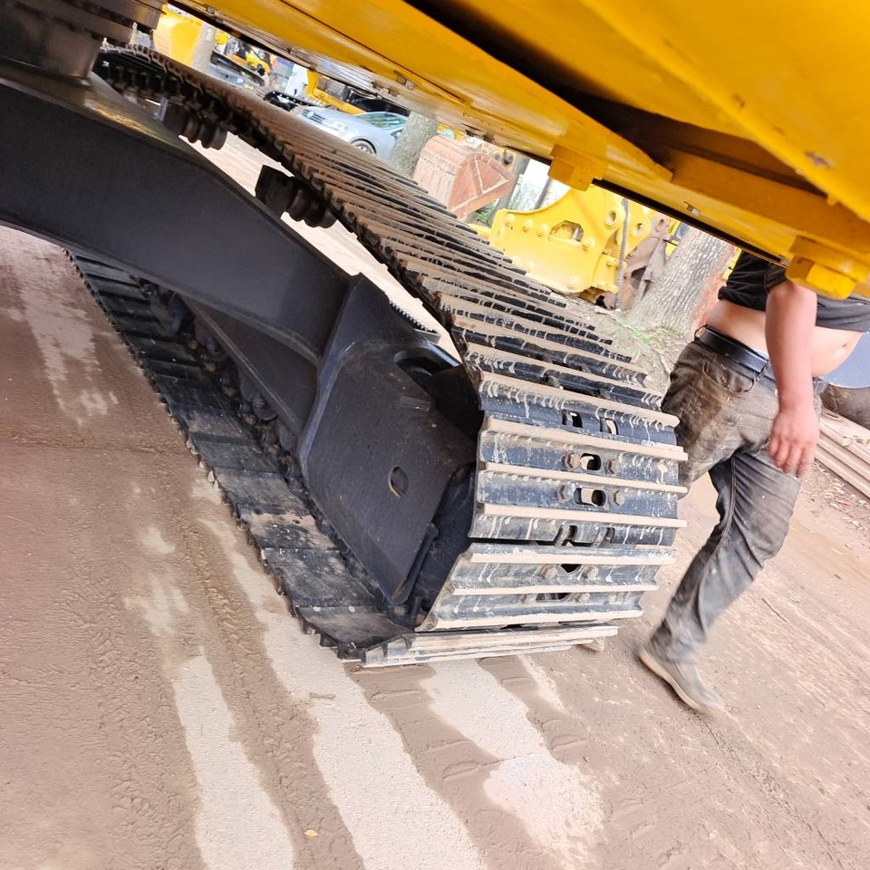 Komatsu PC 200 - Гусеничный экскаватор: фото 5 Komatsu PC 200 - Гусеничный экскаватор: фото 5