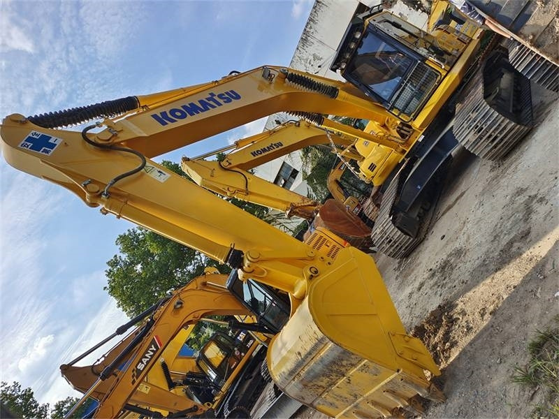 Komatsu PC 200 - Гусеничный экскаватор: фото 3 Komatsu PC 200 - Гусеничный экскаватор: фото 3