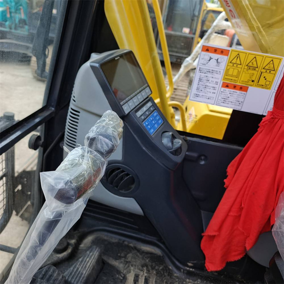 Гусеничный экскаватор Komatsu PC 220-8: фото 10