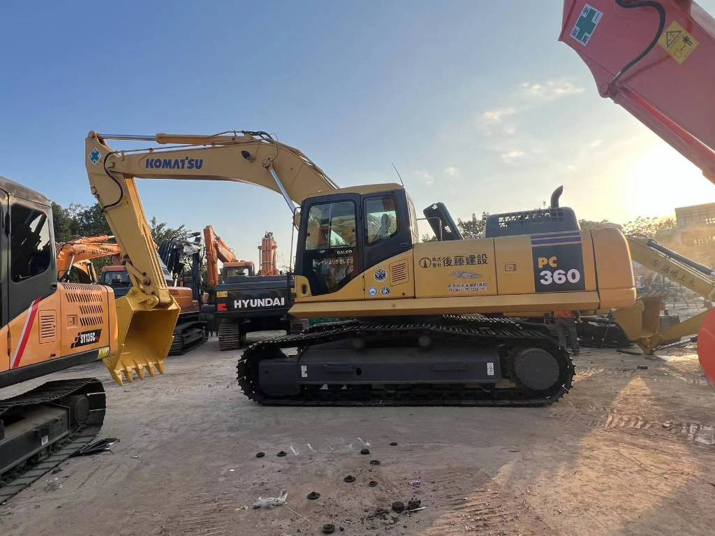 Komatsu PC 360-7 - Гусеничный экскаватор: фото 1 Komatsu PC 360-7 - Гусеничный экскаватор: фото 1