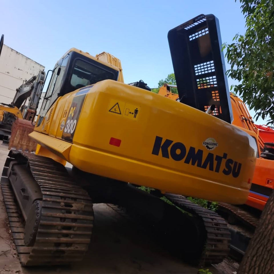 Komatsu PC300 - Гусеничный экскаватор: фото 5 Komatsu PC300 - Гусеничный экскаватор: фото 5
