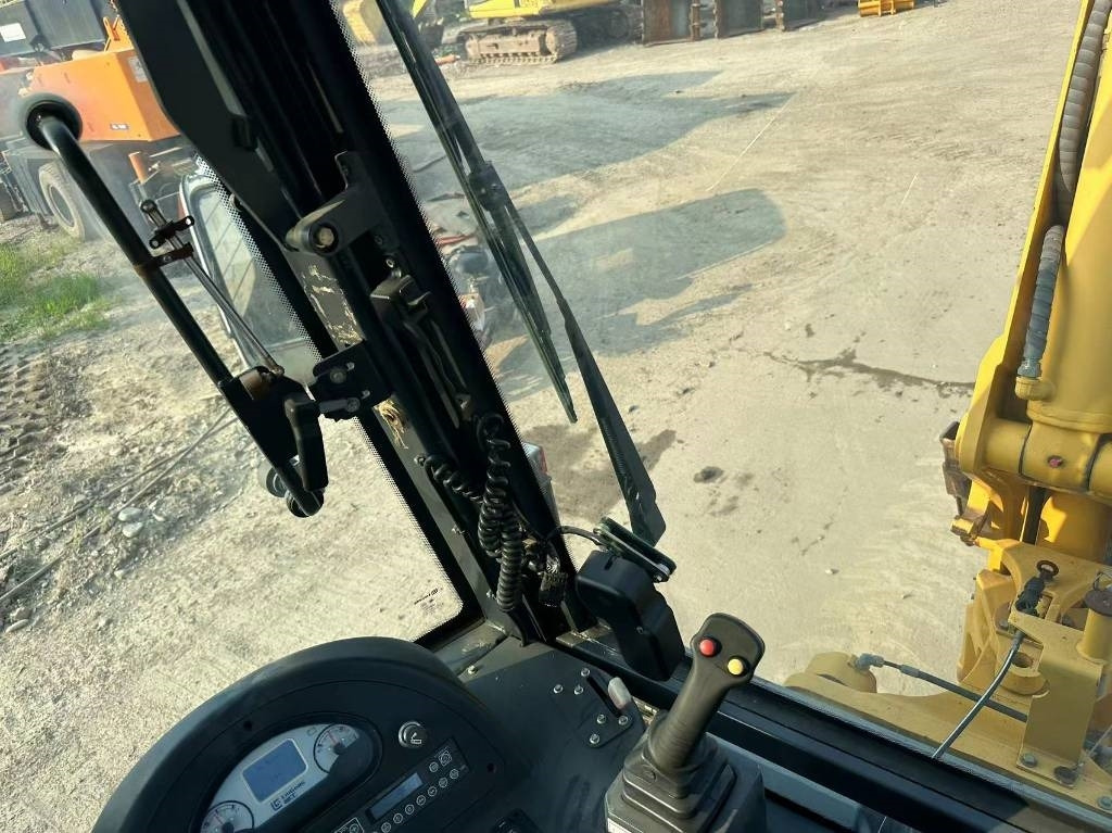 LiuGong CLG 777 A - Экскаватор-погрузчик: фото 4 LiuGong CLG 777 A - Экскаватор-погрузчик: фото 4