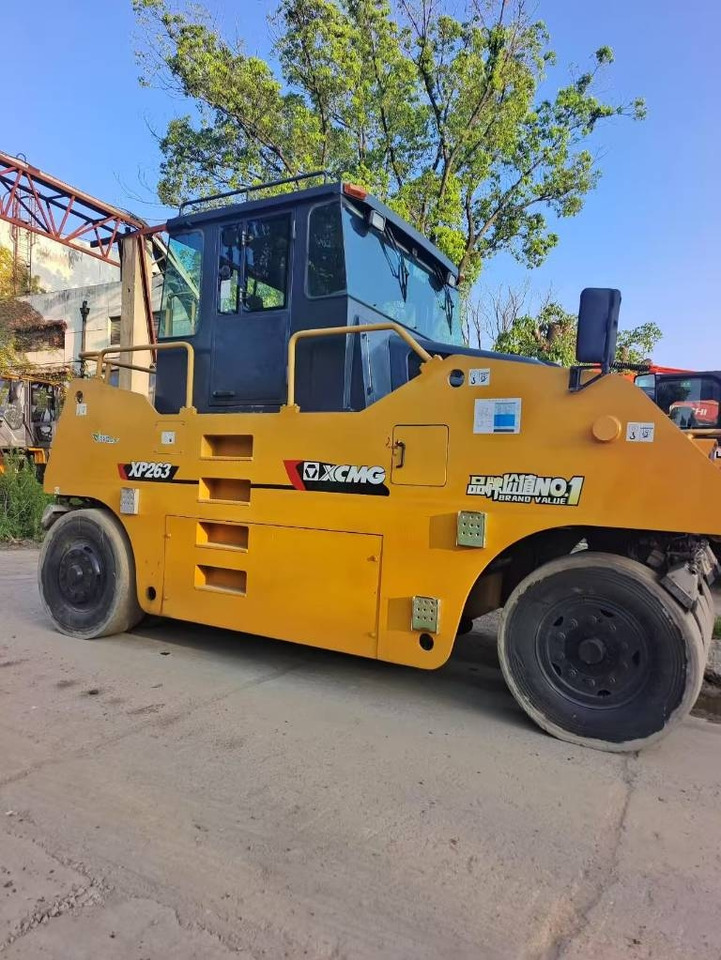 XCMG XP 263 - Пневмоколесный каток: фото 1 XCMG XP 263 - Пневмоколесный каток: фото 1
