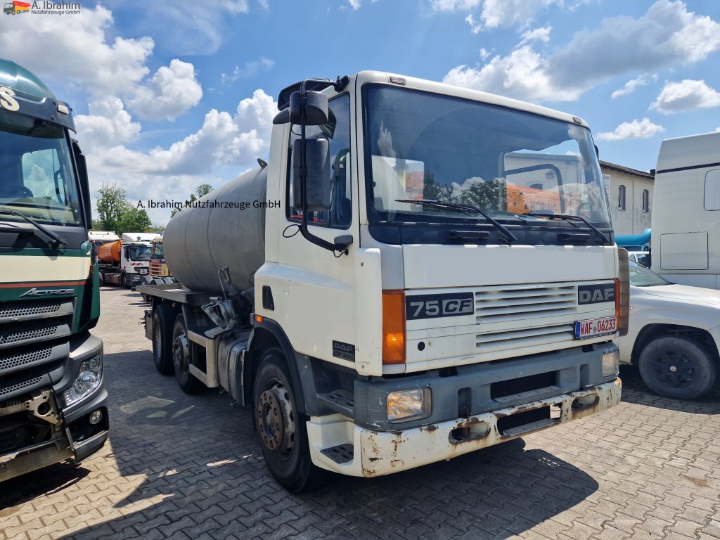 Фото интерьера 1: Грузовик-цистерна Daf CF 290 Wassertank 13500 L, Tank verzinkt Vorlauf- Lift- Lenkachse