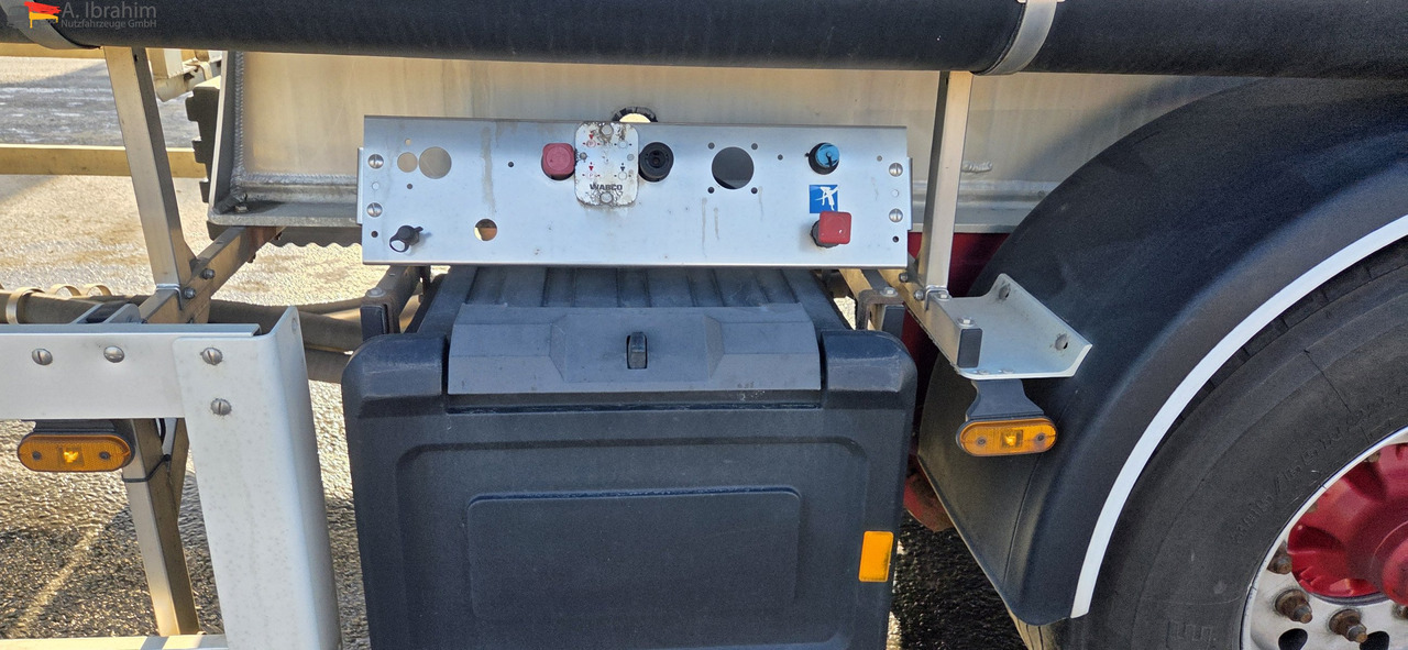 Feldbinder EUT 40.3 Liftachse, Scheibenbremse Topzustand | einsatzbereit - Полуприцеп цистерна для сыпучих грузов: фото 3 Feldbinder EUT 40.3 Liftachse, Scheibenbremse Topzustand | einsatzbereit - Полуприцеп цистерна для сыпучих грузов: фото 3