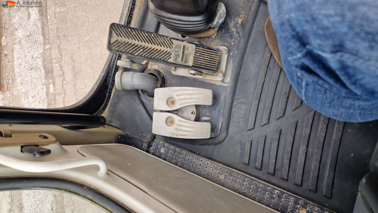 Liebherr A316 Schnellwechsler, Hammerverrohrung, Verstellausleger Deutz Motor - Мини-экскаватор: фото 4 Liebherr A316 Schnellwechsler, Hammerverrohrung, Verstellausleger Deutz Motor - Мини-экскаватор: фото 4