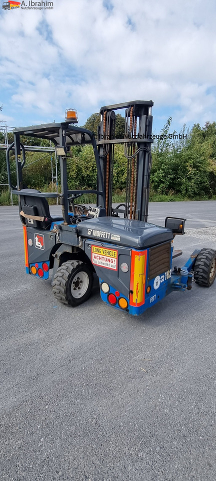 M4-25.3F Moffett Mitnahmestapler - Мобильный вилочный погрузчик: фото 5 M4-25.3F Moffett Mitnahmestapler - Мобильный вилочный погрузчик: фото 5