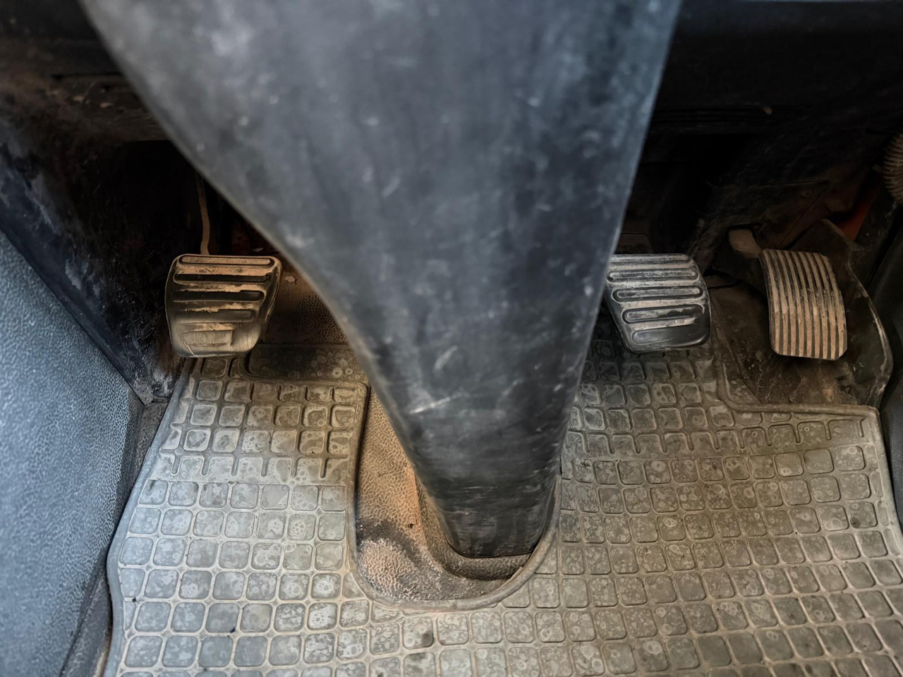 MAN TGS 18.440 Brock SL 280 2 Jumbo S 2 Seiten + HD | 12053 St. - Подметально-уборочная машина: фото 3 MAN TGS 18.440 Brock SL 280 2 Jumbo S 2 Seiten + HD | 12053 St. - Подметально-уборочная машина: фото 3