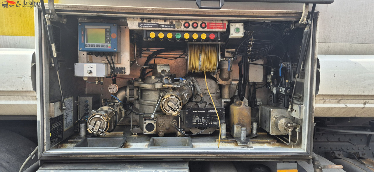 Mercedes-Benz Actros 2536 L 3 Kammern, 19500 L, mp3, Oben Unten Befüllung - Грузовик-цистерна: фото 4 Mercedes-Benz Actros 2536 L 3 Kammern, 19500 L, mp3, Oben Unten Befüllung - Грузовик-цистерна: фото 4