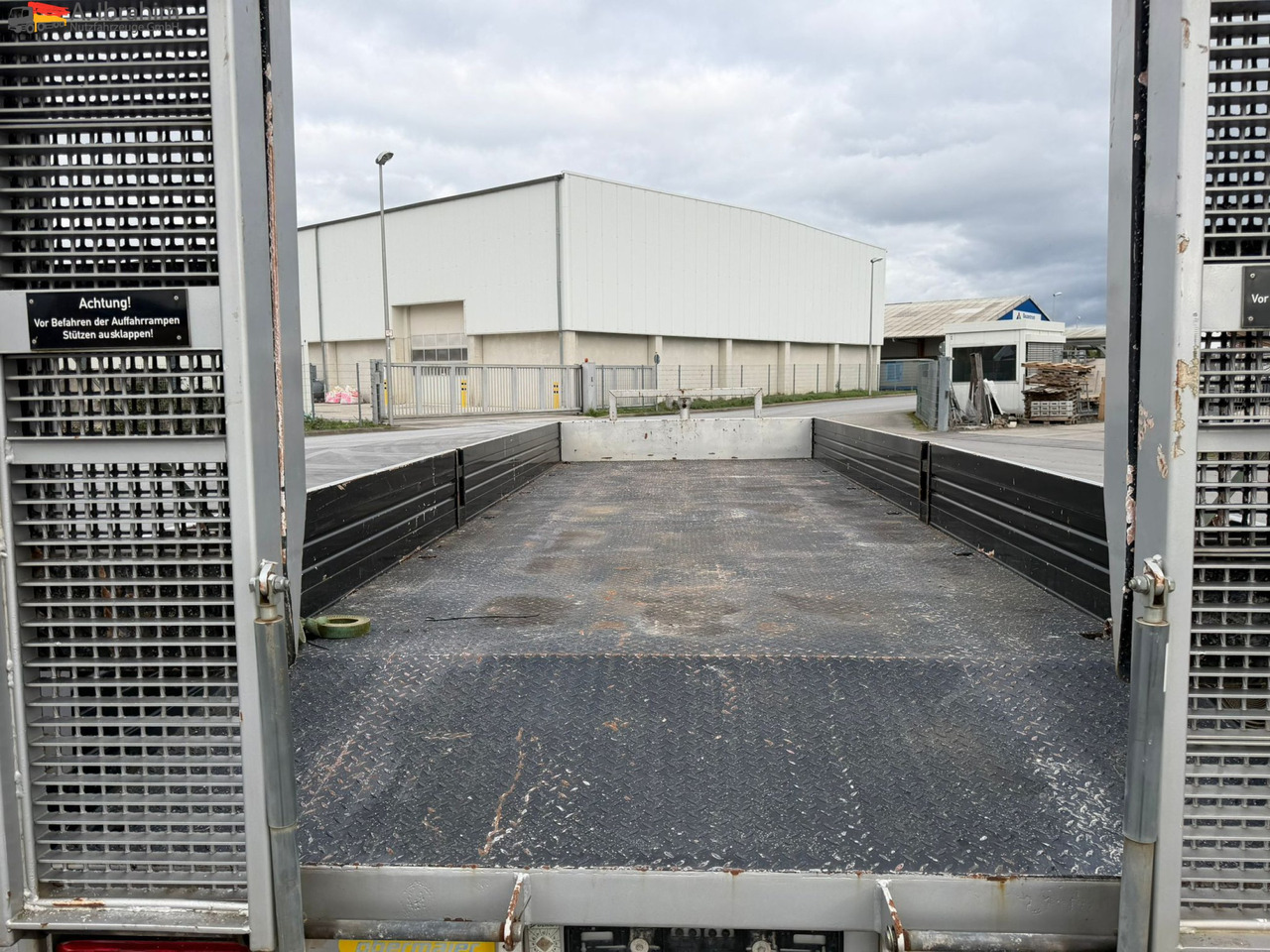 Низкорамный прицеп Для транспортировки тяжёлой техники Obermaier TUE110 SDAH Tieflader | | Trommelbremse | Rampen | 7.2 Plattform | Stützfuß vorne: фото 14 Низкорамный прицеп Для транспортировки тяжёлой техники Obermaier TUE110 SDAH Tieflader | | Trommelbremse | Rampen | 7.2 Plattform | Stützfuß vorne: фото 14