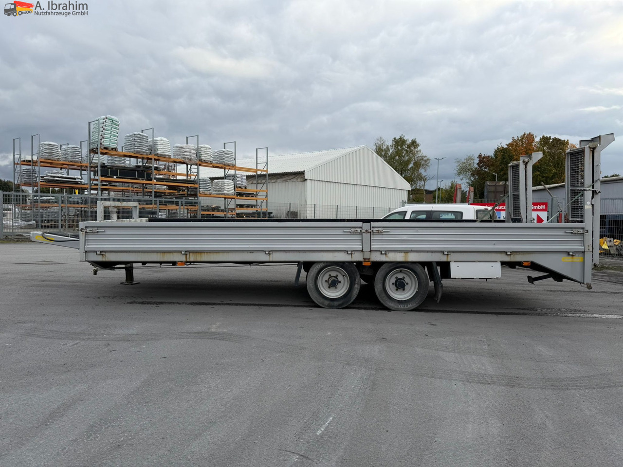 Низкорамный прицеп Для транспортировки тяжёлой техники Obermaier TUE110 SDAH Tieflader | | Trommelbremse | Rampen | 7.2 Plattform | Stützfuß vorne: фото 15 Низкорамный прицеп Для транспортировки тяжёлой техники Obermaier TUE110 SDAH Tieflader | | Trommelbremse | Rampen | 7.2 Plattform | Stützfuß vorne: фото 15