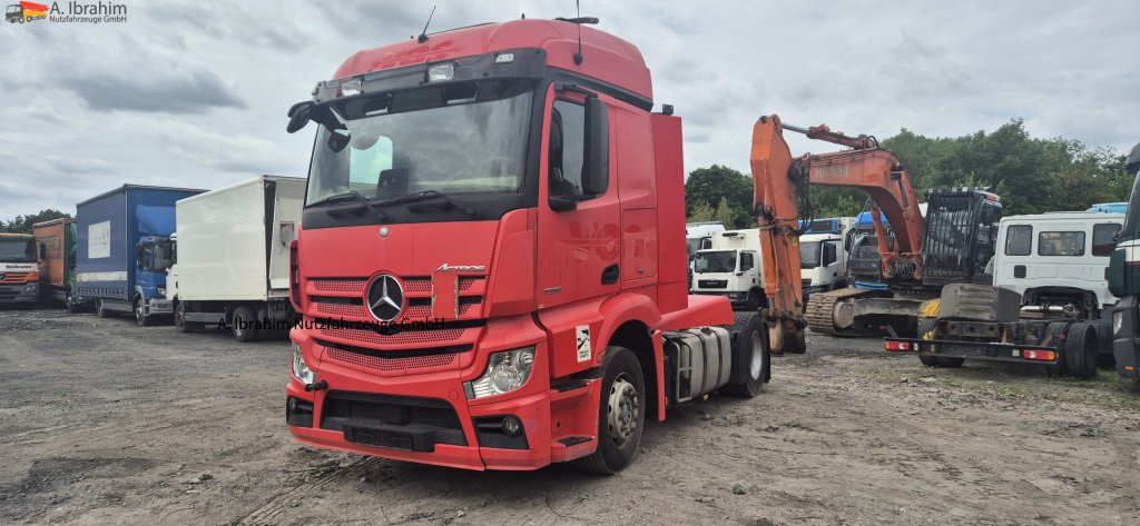 Mercedes-Benz 1836 Motorschaden ! - Тягач: фото 1 Mercedes-Benz 1836 Motorschaden ! - Тягач: фото 1