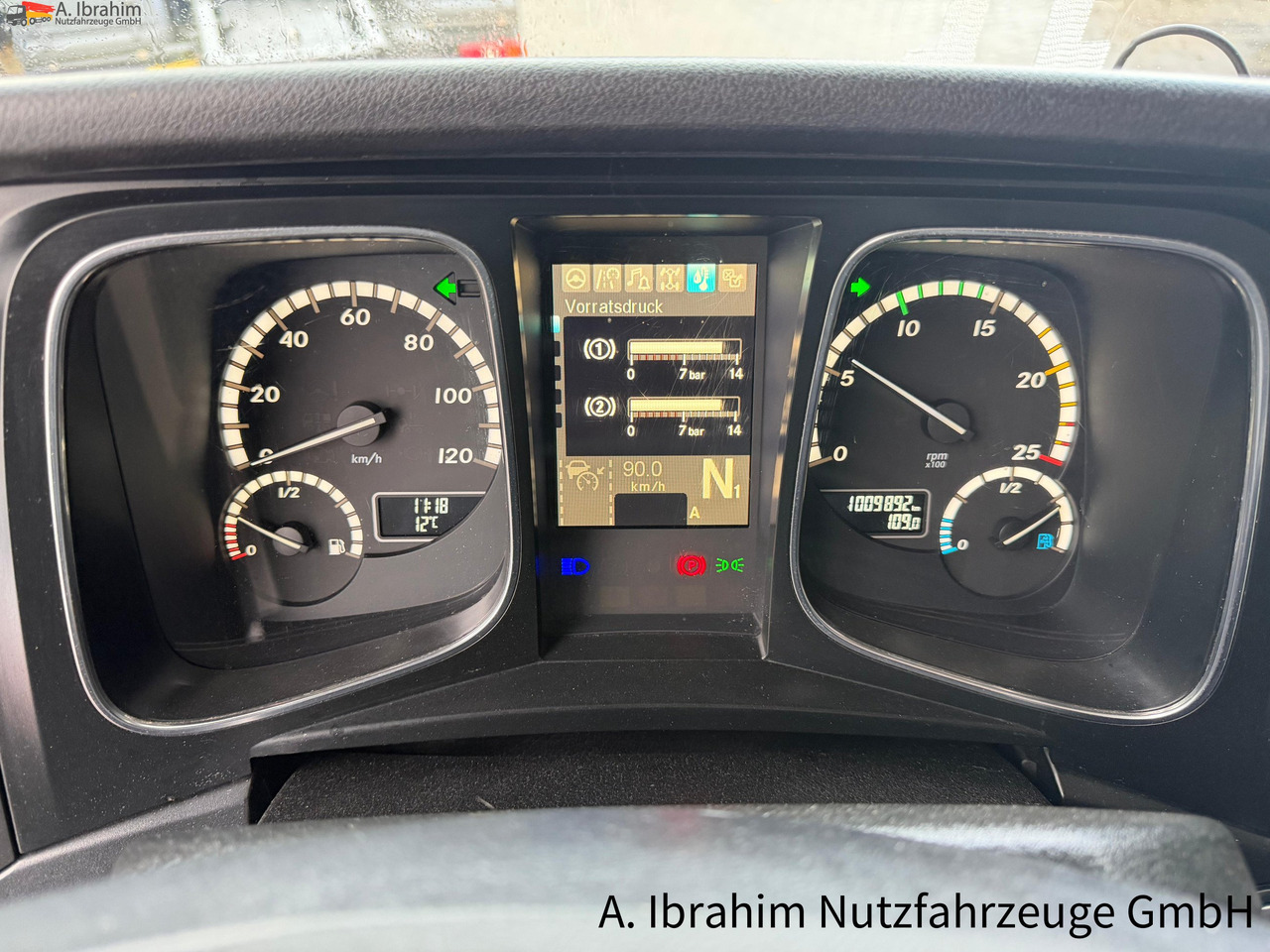 Тягач Mercedes-Benz Actros 1848 BigSpace | Retarder | Spoiler | Schubbodenhydraulik | 4x2: фото 13 Тягач Mercedes-Benz Actros 1848 BigSpace | Retarder | Spoiler | Schubbodenhydraulik | 4x2: фото 13