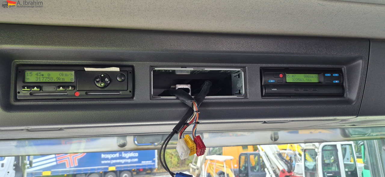 Scania R560 | 6x4 | V8 | Blatt Blatt | Schaltgetriebe 3x identisch vorhanden - Тягач: фото 5 Scania R560 | 6x4 | V8 | Blatt Blatt | Schaltgetriebe 3x identisch vorhanden - Тягач: фото 5