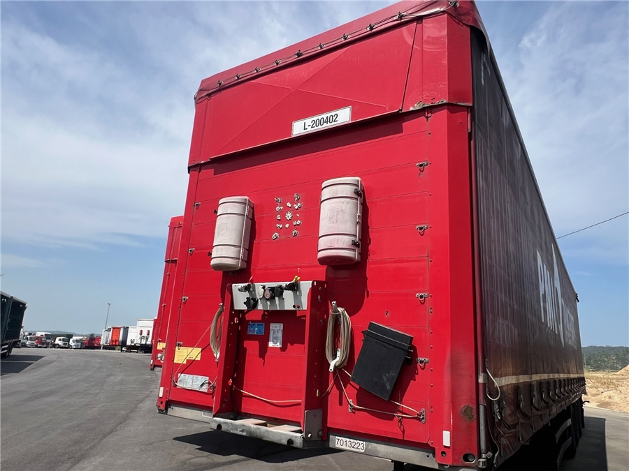 SCHMITZ CARGOBULL SCB-S3T TETO ELEVAR - Тентованный полуприцеп: фото 2 SCHMITZ CARGOBULL SCB-S3T TETO ELEVAR - Тентованный полуприцеп: фото 2