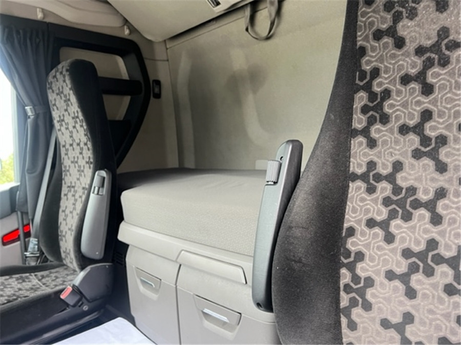 Тягач Scania R500: фото 5