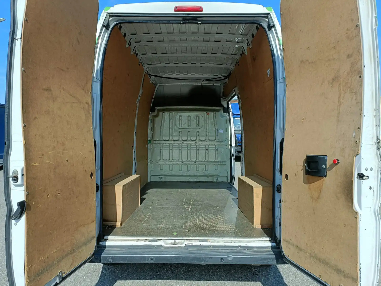 FIAT DUCATO L3H3 3.0 CC CNG - Цельнометаллический фургон: фото 4 FIAT DUCATO L3H3 3.0 CC CNG - Цельнометаллический фургон: фото 4
