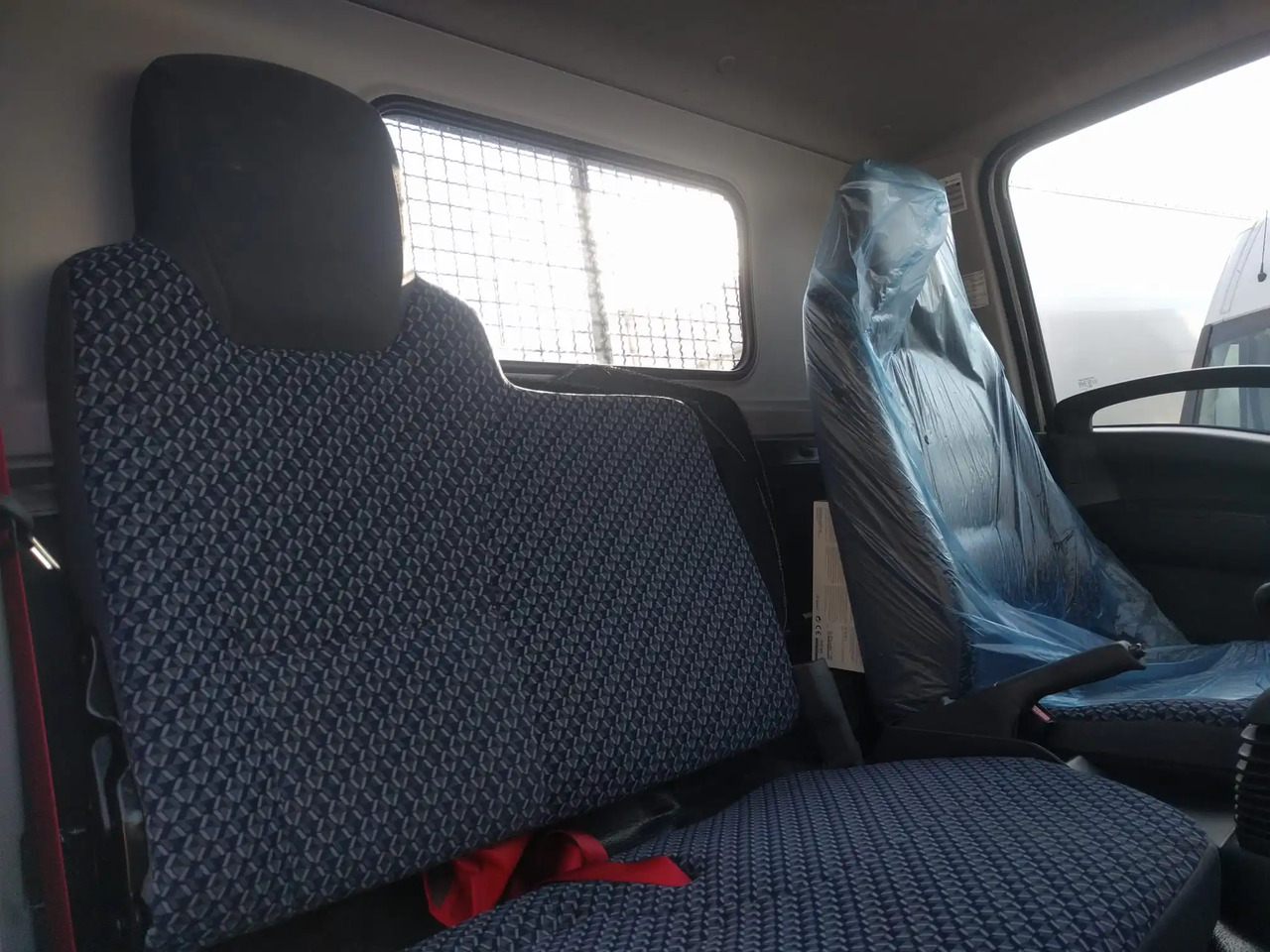 Малотоннажный самосвал ISUZU NNR M21 T: фото 12