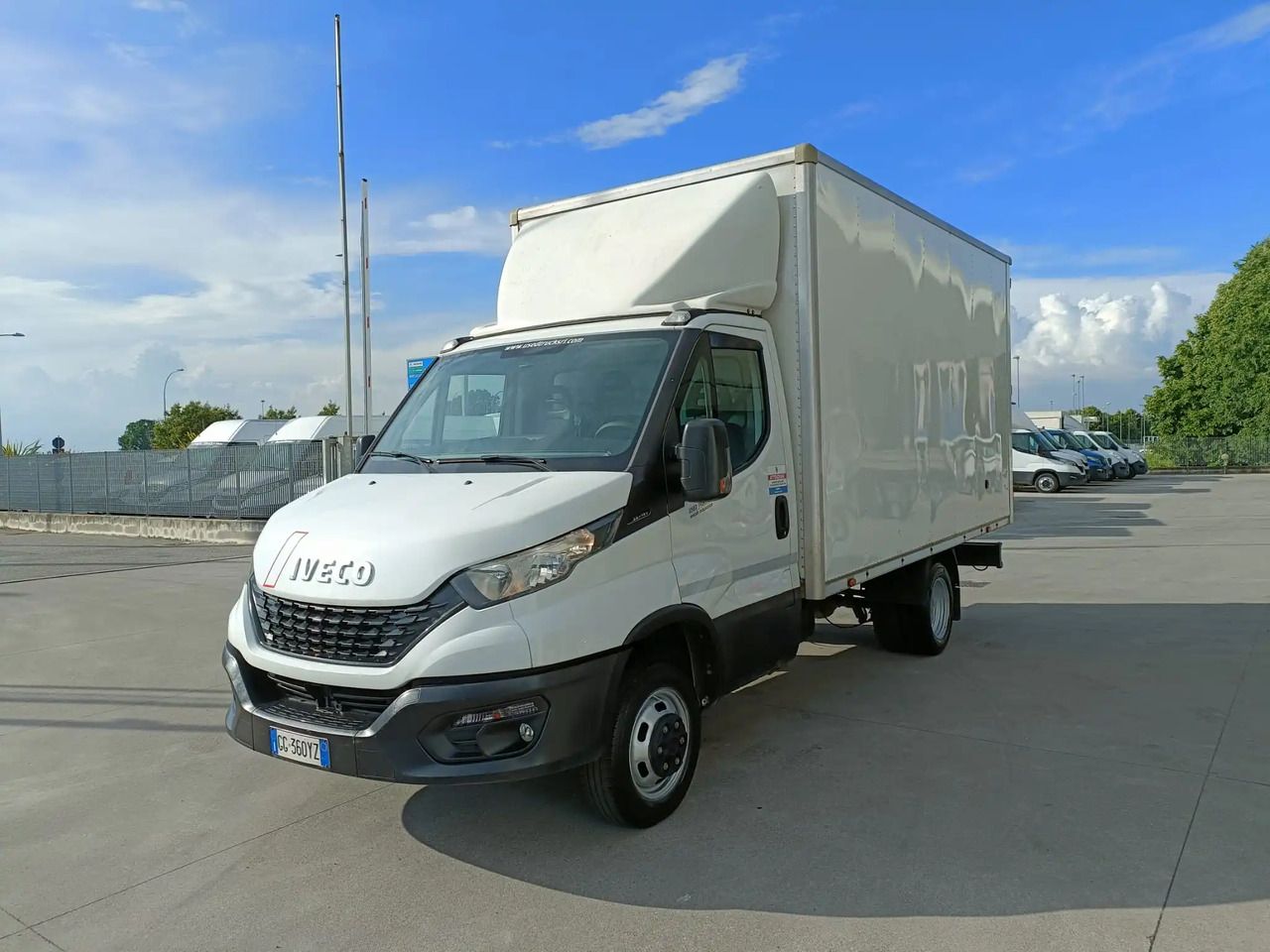 IVECO 35C14 FURGONATO BOX - Фургон с закрытым кузовом: фото 4 IVECO 35C14 FURGONATO BOX - Фургон с закрытым кузовом: фото 4
