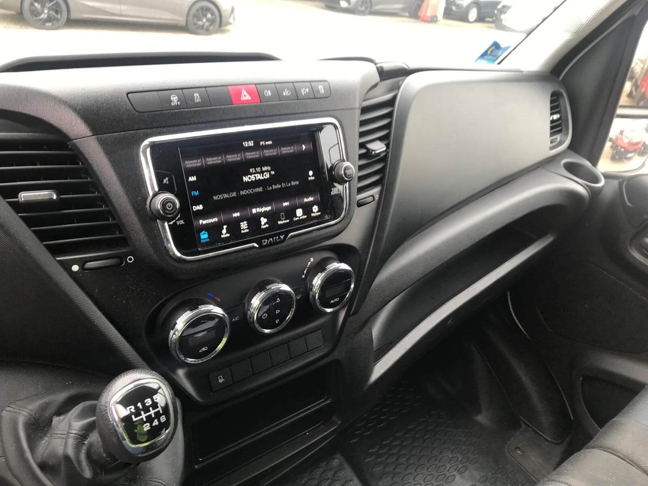 IVECO DAILY 35C16 3.0L - Фургон с закрытым кузовом: фото 4 IVECO DAILY 35C16 3.0L - Фургон с закрытым кузовом: фото 4