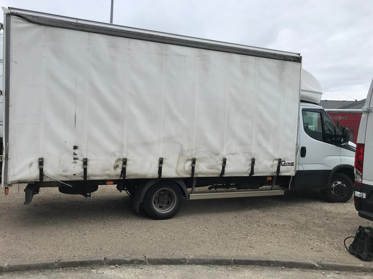 IVECO DAILY 35C16 CC 3000 - Тентованный фургон: фото 2 IVECO DAILY 35C16 CC 3000 - Тентованный фургон: фото 2