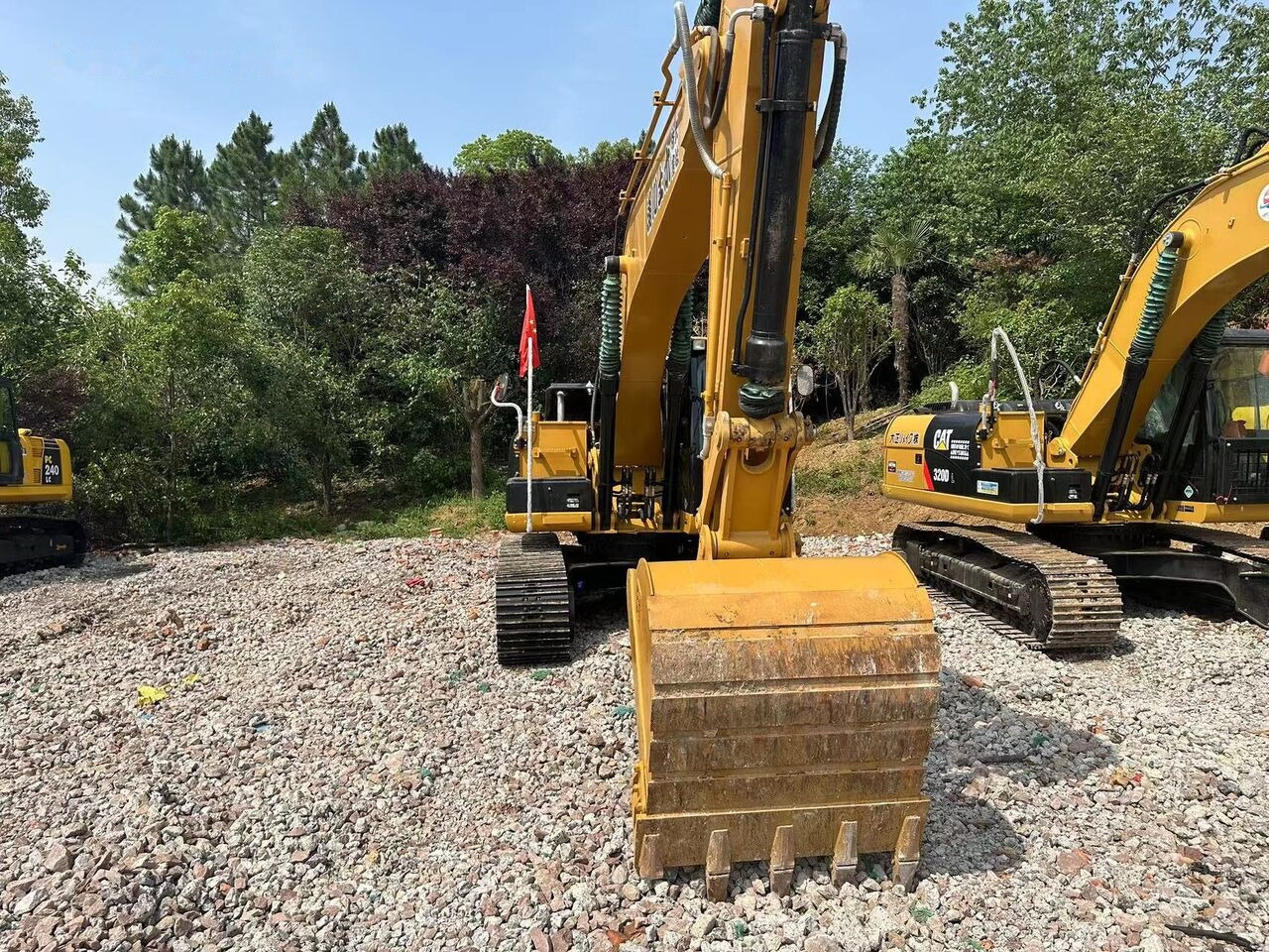Caterpillar CAT 320D - Гусеничный экскаватор: фото 2 Caterpillar CAT 320D - Гусеничный экскаватор: фото 2