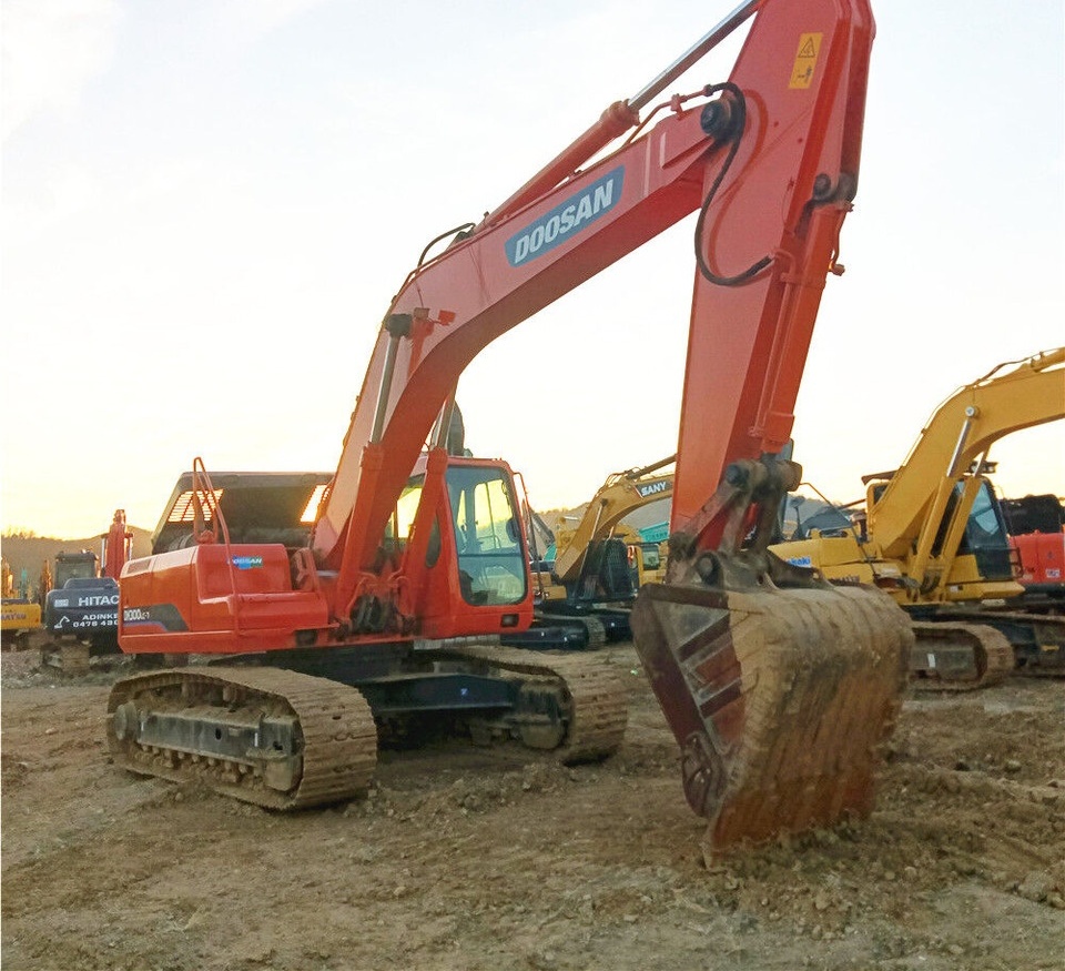 Doosan DH300LC-7 - Гусеничный экскаватор: фото 2 Doosan DH300LC-7 - Гусеничный экскаватор: фото 2