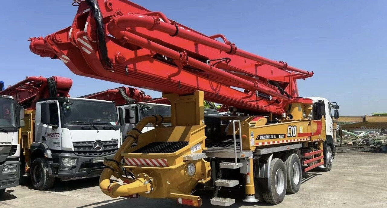 Hino Sany on chassis - Автобетононасос: фото 3 Hino Sany on chassis - Автобетононасос: фото 3