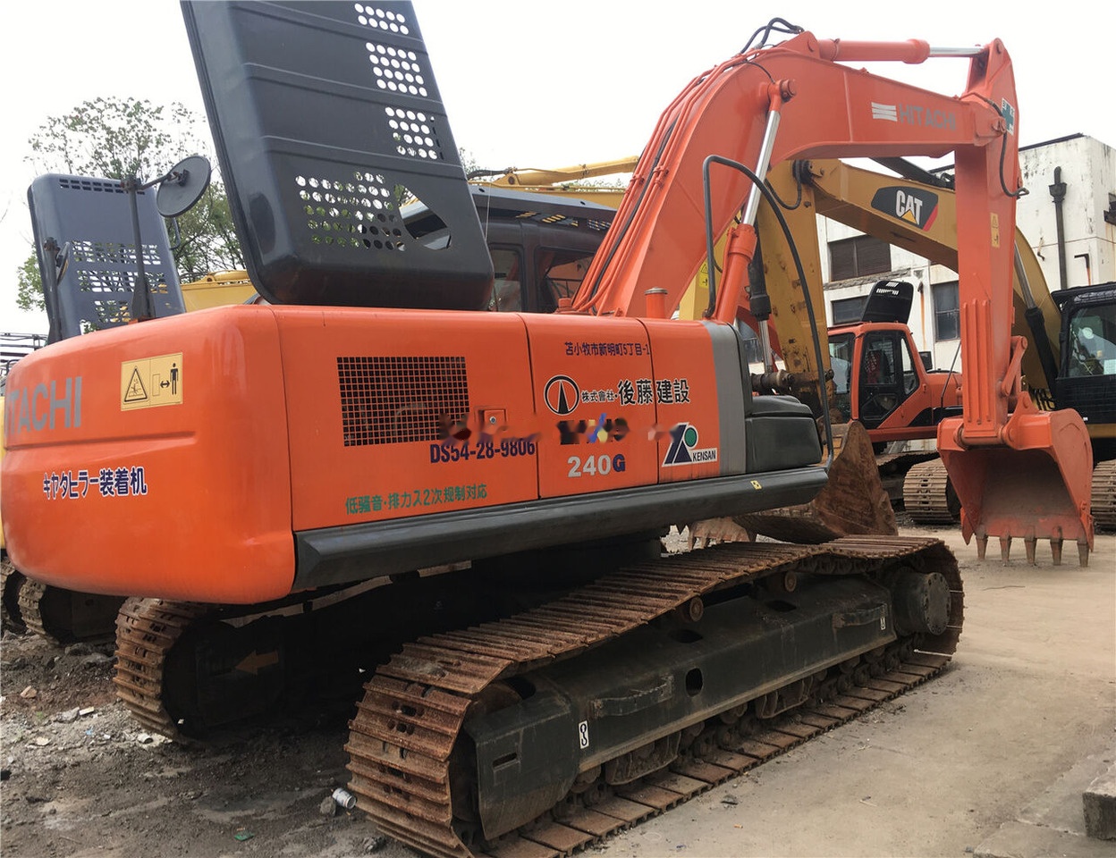 Hitachi ZX240-3G - Гусеничный экскаватор: фото 4 Hitachi ZX240-3G - Гусеничный экскаватор: фото 4